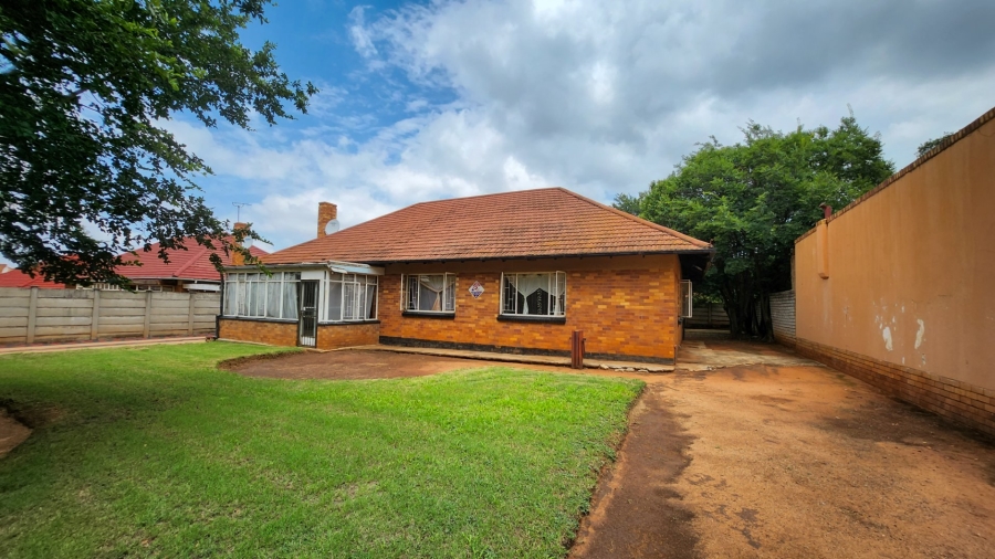 3 Bedroom Property for Sale in Stilfontein North West